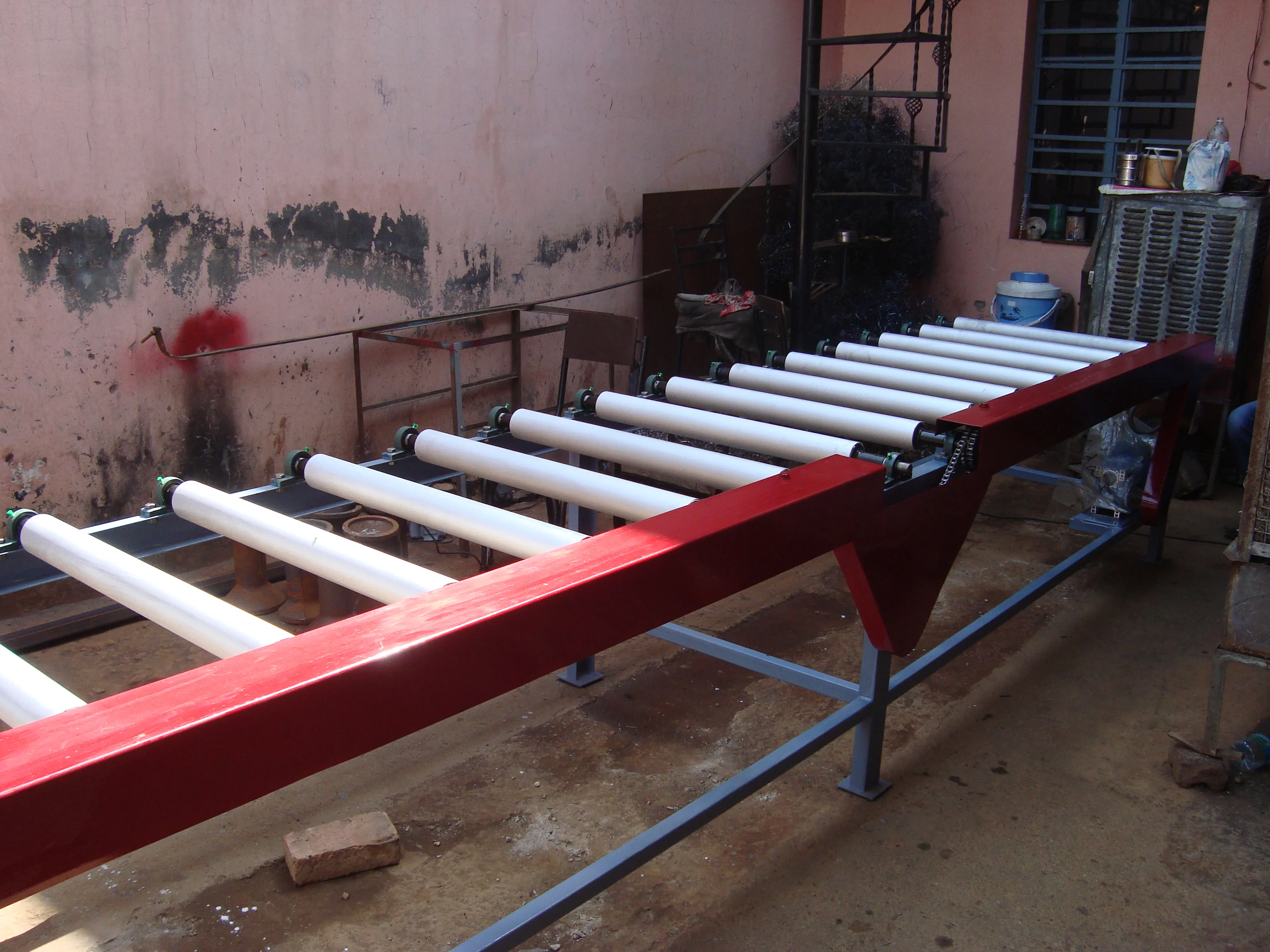 Roller conveyor